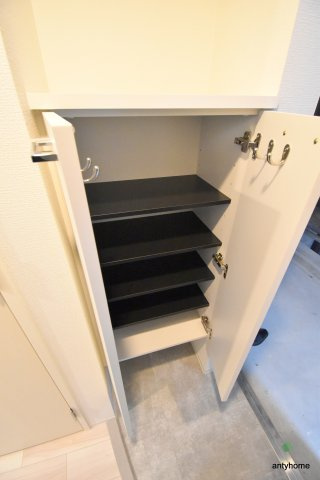 セレニテ西中島アリア壱番館　仲介手数料無料の収納