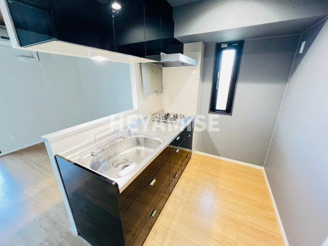 APARTMENTS CODE ISAHAYAのキッチン|※室内画像は別号室のもの
