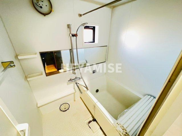 APARTMENTS CODE ISAHAYAの浴室|※室内画像は別号室のもの