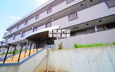 【外観】 | ラ・プランタン | しっかりとした建物♪