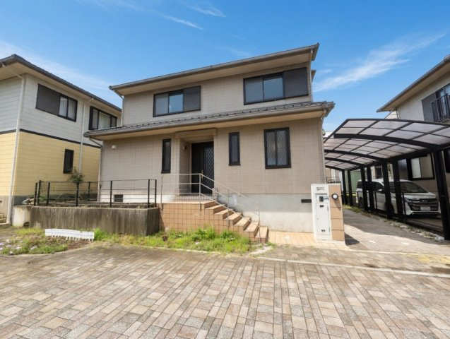 神戸市北区鹿の子台南町　中古一戸建て