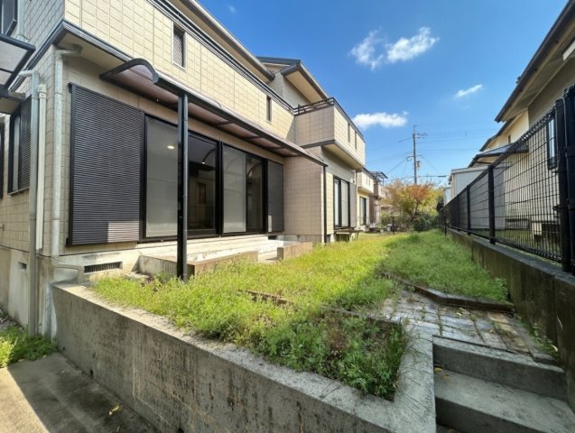神戸市北区鹿の子台南町　中古一戸建ての外観|周辺は落ち着いた街並みの住宅地！子育てがしやすい住環境です！気になることがありましたら、お気軽にお問い合わせください！