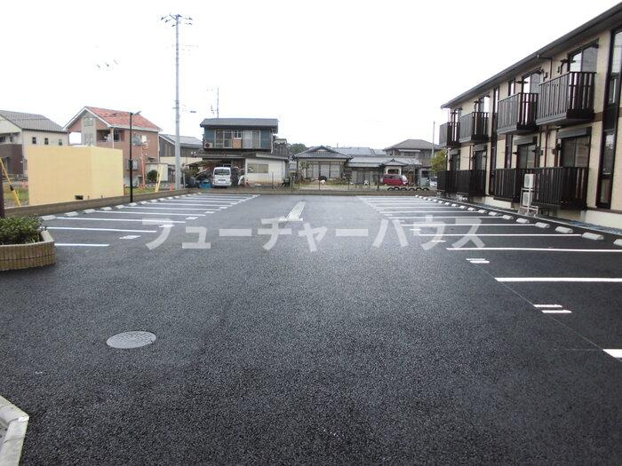 グランマーレ　Ａの駐車場