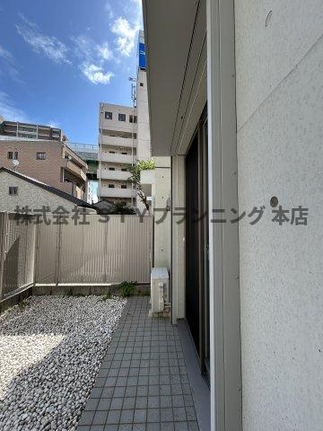 仲介手数料０円！LUORE浄心のバルコニー