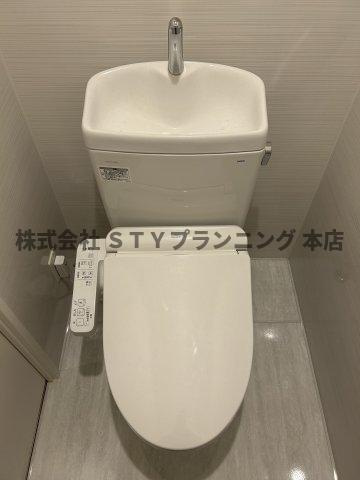 仲介手数料０円！LUORE浄心のトイレ