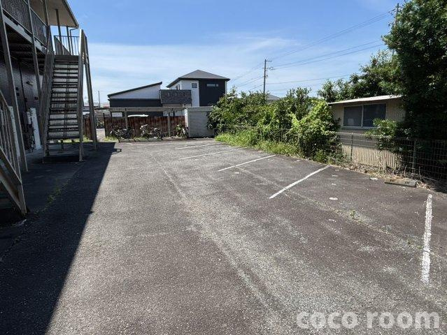 レスポアールの駐車場