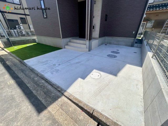 上尾市南545番　新築戸建　ハートフルAの駐車場