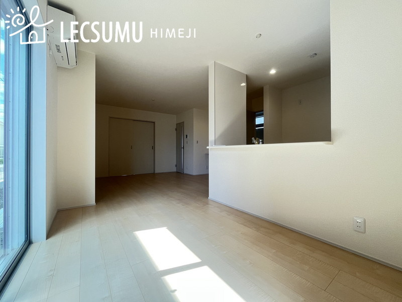 赤穂市片浜町3期/新築戸建の居間・リビング