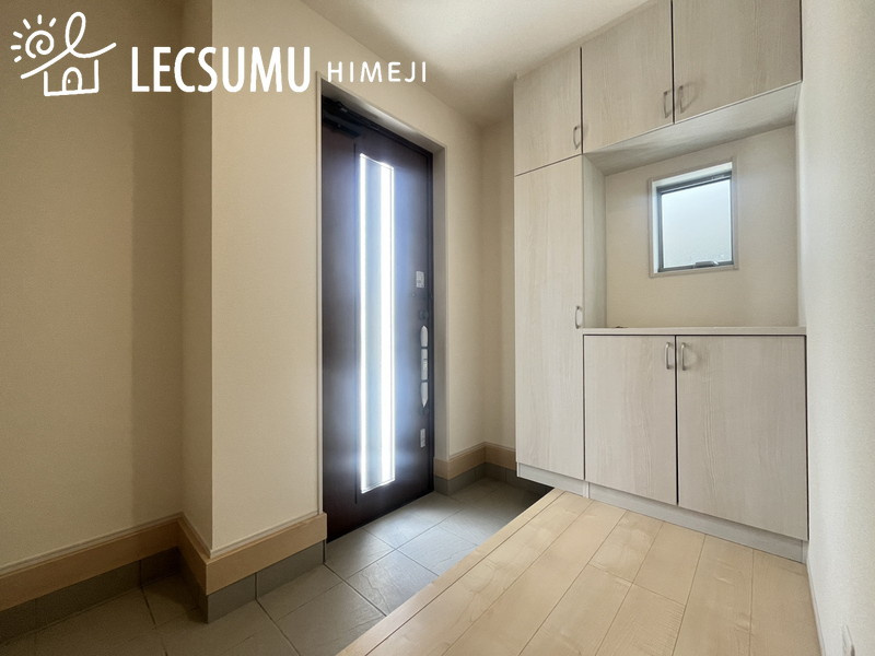 赤穂市片浜町3期/新築戸建の玄関