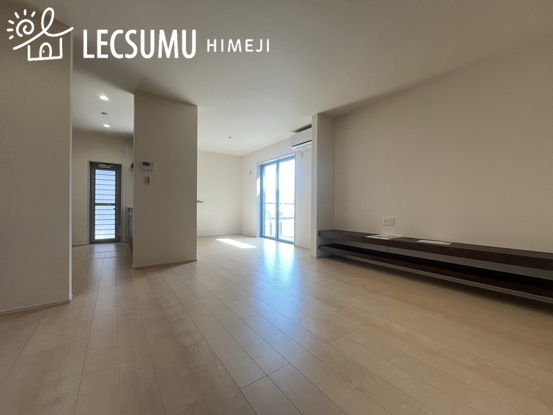 赤穂市片浜町3期/新築戸建の居間・リビング