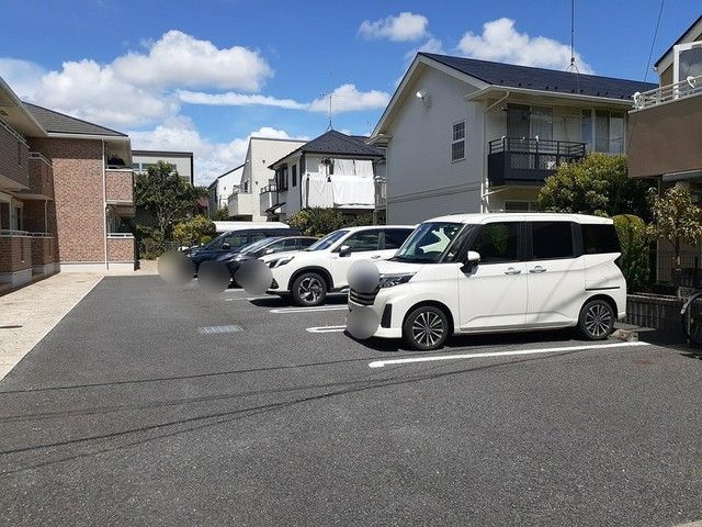 グランデ　ニケ　Ⅱの駐車場