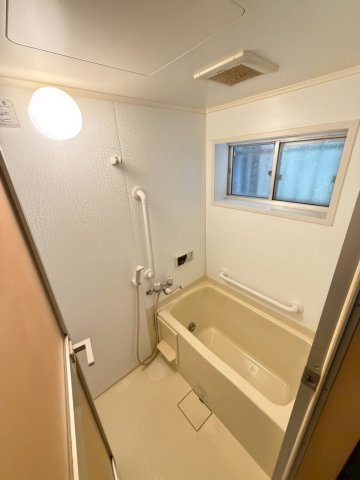 緑ヶ丘中町　戸建の浴室