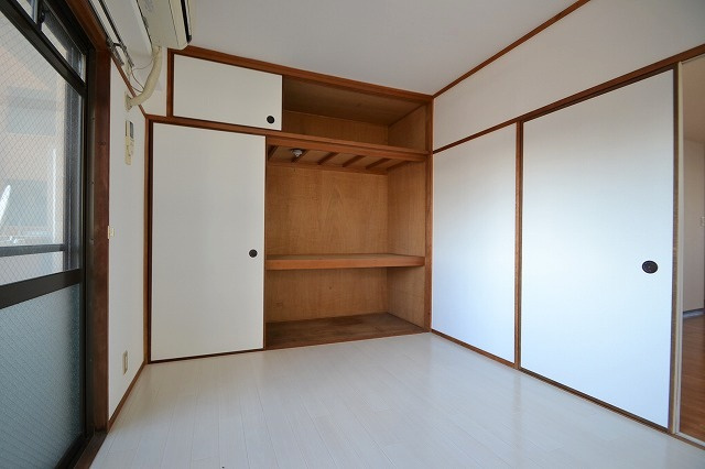グランコート庚午中の収納