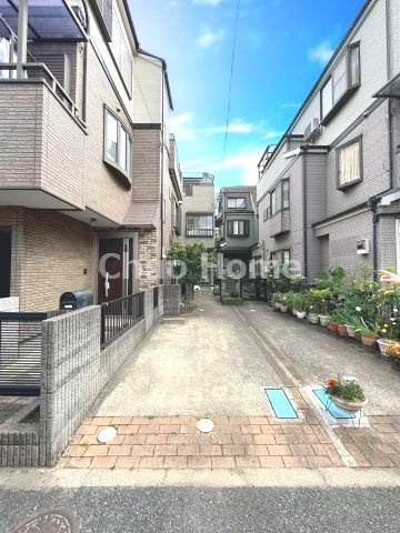 葛飾区東新小岩5丁目中古住宅の駐車場|カースペース