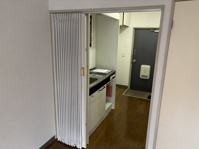アコーディオンカーテンは無い場合もございます♪