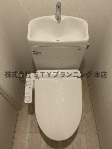 仲介手数料０円！LUORE浄心のトイレ