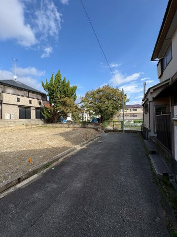 【前面道路含む現地写真】の画像