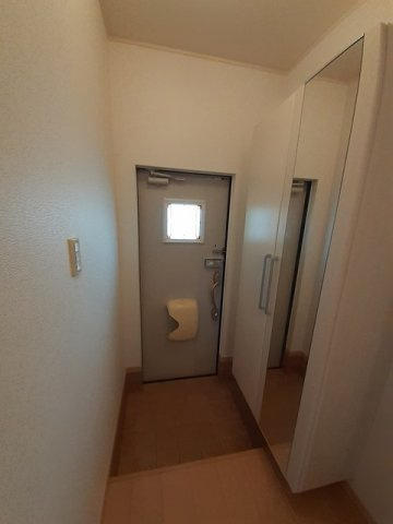 サン・ヴィラ　Ａの玄関