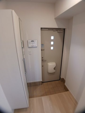 ラトゥール・エヌの玄関