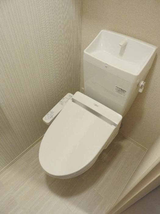 泉大津市下之町のハイツのトイレ|清潔感のあるトイレです