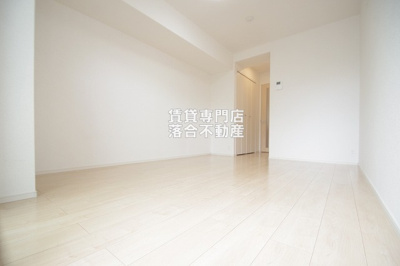 【寝室】 | ジュネス | 落ち着いた色調のお部屋