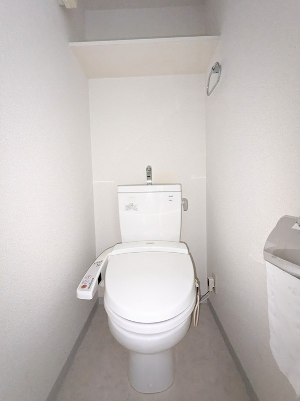 エスリード神戸三宮パークビューのトイレ|同物件別部屋写真