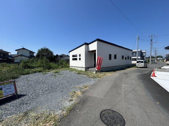 新築　前橋市駒形町1区画の前面道路含む現地写真|現地写真　北側接道幅員約2.0ｍ　西側接道幅員約2.0ｍ