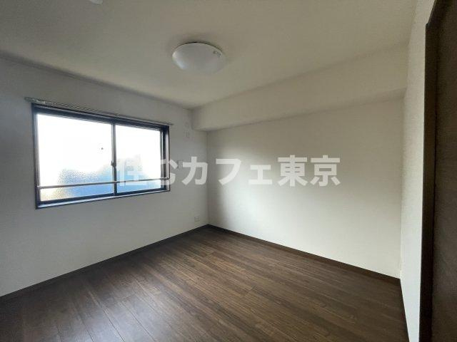 立川市栄町２丁目のアパートの洋室