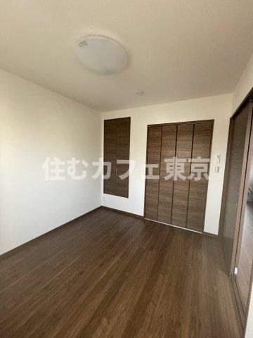 立川市栄町２丁目のアパートの洋室