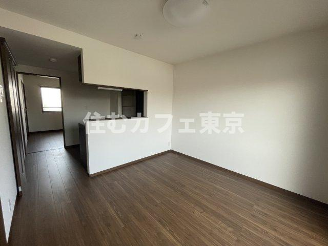 立川市栄町２丁目のアパートの居間・リビング