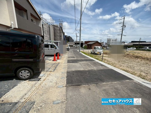 【今からご案内可能】知多郡東浦町藤江字三丁　全3棟の前面道路含む現地写真|事前予約にて現地ご見学いただけます！お気軽にお問い合わせください♪
■株式会社　セキュアハウス■
住宅ローンに強く、知識、経験豊富なスタッフ在籍
お客様に寄り添い、ご成約後もサポート致します