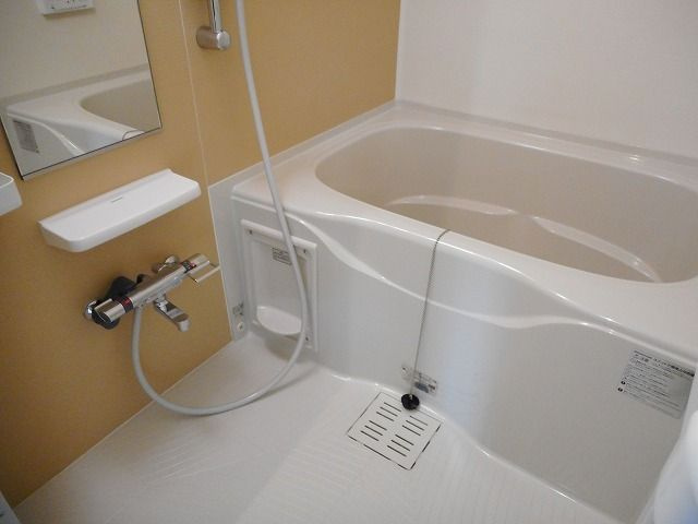 ガーデニア西町の浴室