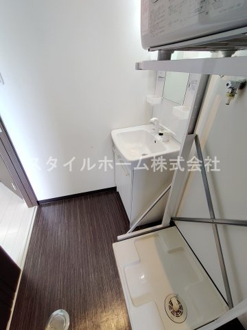 ＺＥＥＫの洗面所|別部屋写真です。
