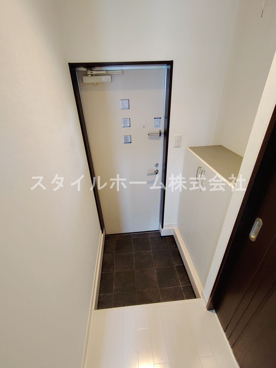 ＺＥＥＫの玄関|別部屋写真です。