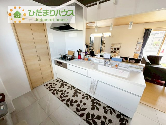【キッチン】 | 坂東市岩井　新築戸建 | リビングを見渡せるキッチンはお子様を見ながらでも料理が出来て安心ですね☆