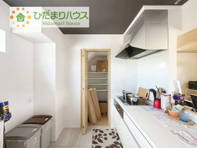 【収納】 | 坂東市岩井　新築戸建 | パントリー完備で散らかりがちなキッチン回りもラクラクお片付けできちゃいます！(*^-^*)