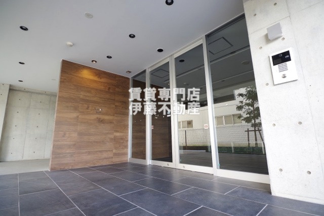 ArtizA浅間町のエントランス