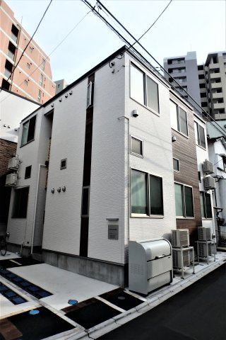 新宿区高田馬場３丁目のアパートの外観