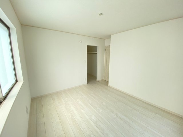 西原町与那城（全2棟）ラストB号棟の洋室|※同仕様写真です