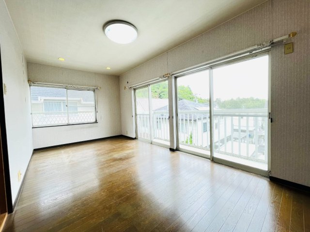 豊田市花沢町の洋室