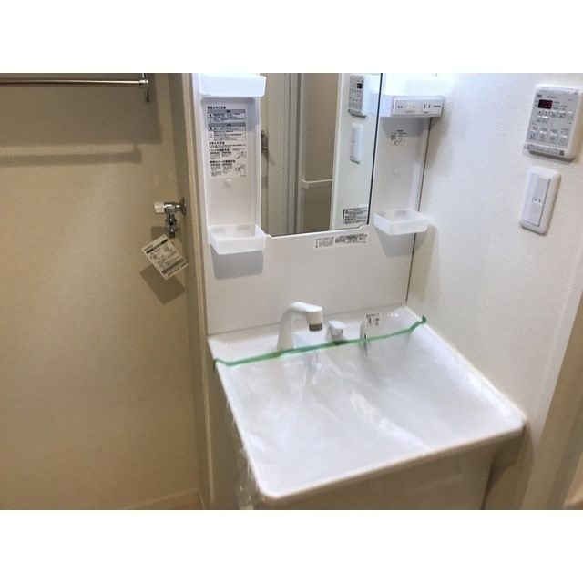 コンフォート白鳩西宮北口の洗面所