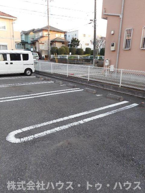 ウエストヒルⅤの駐車場