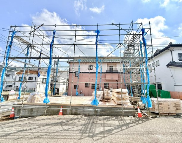 厚木市愛甲東１丁目　新築戸建の外観