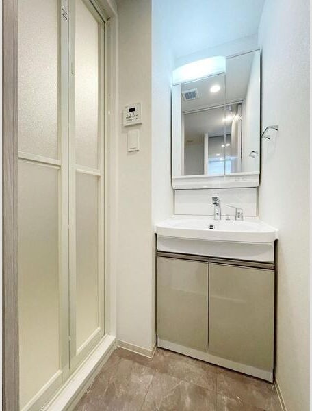 S-RESIDENCE上新庄ascentの洗面所