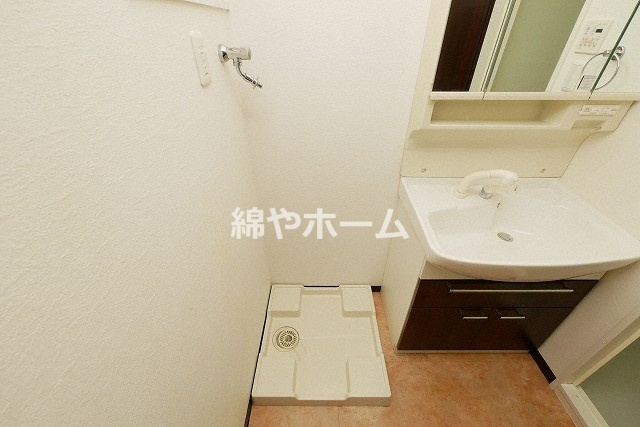 フレンシアノイエ難波南の洗面所|忙しい朝には欠かせない洗面所です