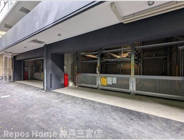 エスリード神戸三宮ヒルズの駐車場