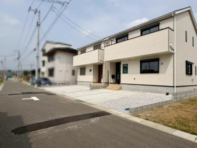 【約19帖の広々LDK♪】高知市中須賀町第1　3号棟新築戸建の前面道路含む現地写真|※2026年3月29日撮影。