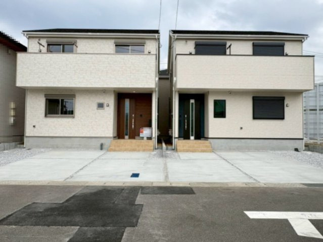 【約19帖の広々LDK♪】高知市中須賀町第1　3号棟新築戸建の外観|※2026年3月29日撮影。少しずつ雰囲気の違ったお家☆どちらがお好みですか(^^)？