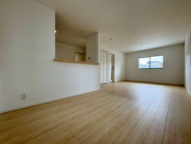 【約19帖の広々LDK♪】高知市中須賀町第1　3号棟新築戸建の居間・リビング