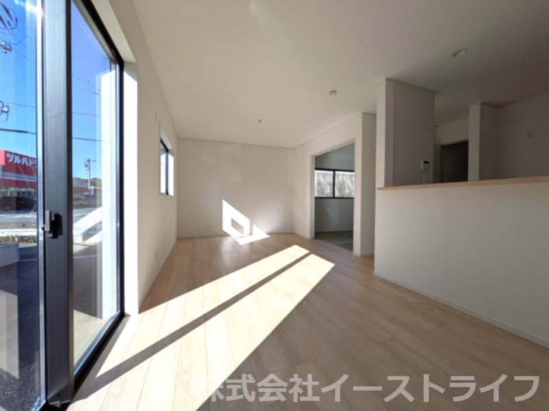 【新築戸建】　いわき市小名浜下神白第3の居間・リビング|1号棟写真　南向きなので日当り良好のLDKです